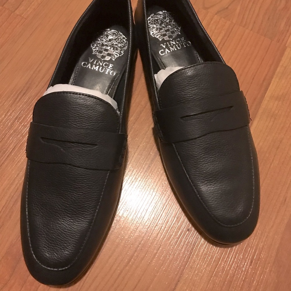 Vince Camuto Macinda loafer NWOT